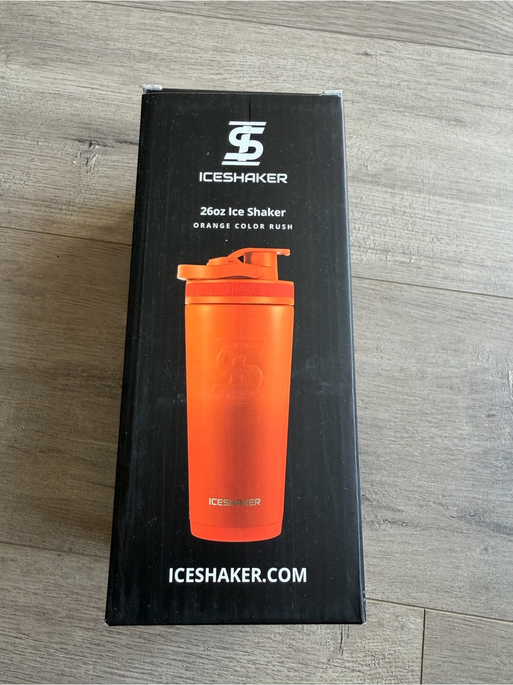 NIB Ice Shaker 26 ounce Ice Shaker - Orange Color Rush